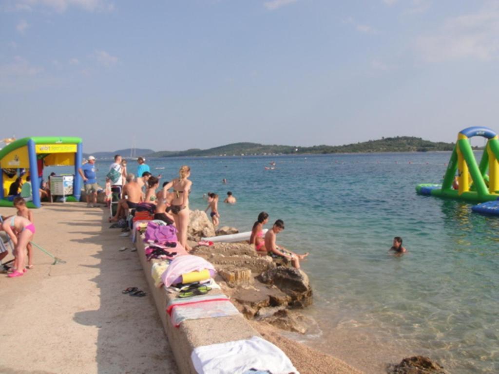 Srdarev Pencov * Vodice